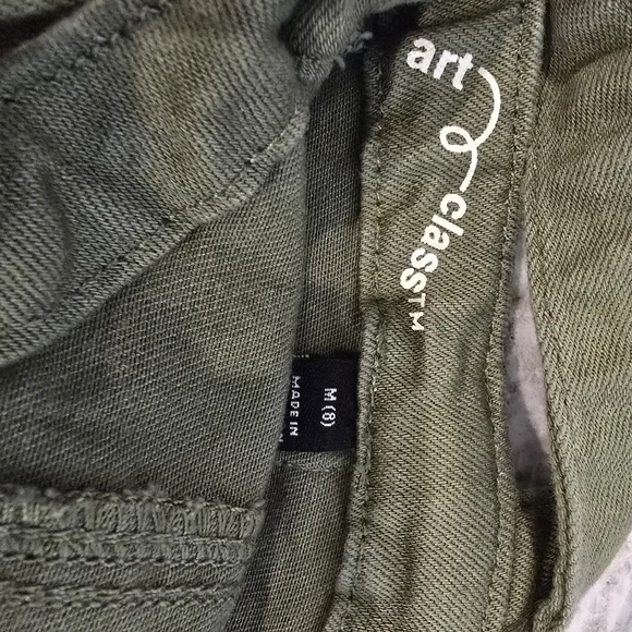 Art Class Olive Green Garment - Picture 5 of 5